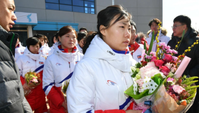 Members of North Korean women's ice hockey team